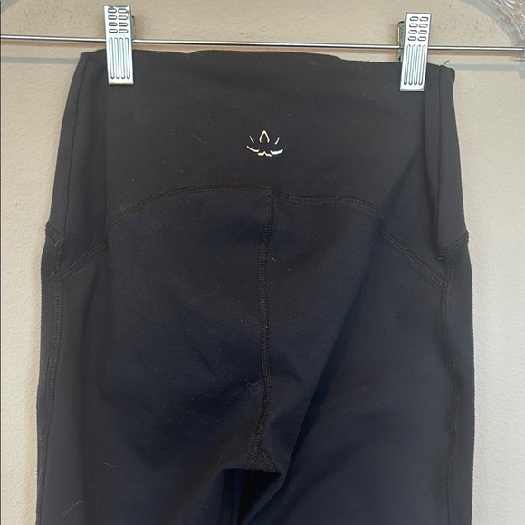 Beyond High Rise Yoga Black Leggings Small - Picture 1 of 4